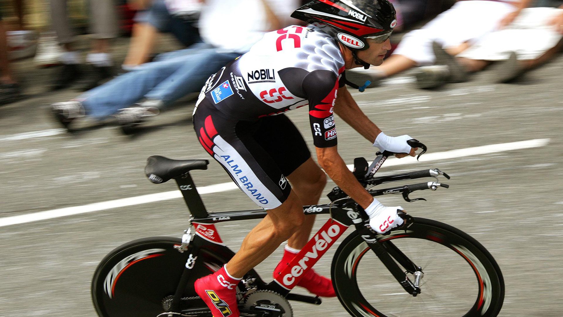 姆巴佩在DWG比赛中突破纪录，连败引发热议！